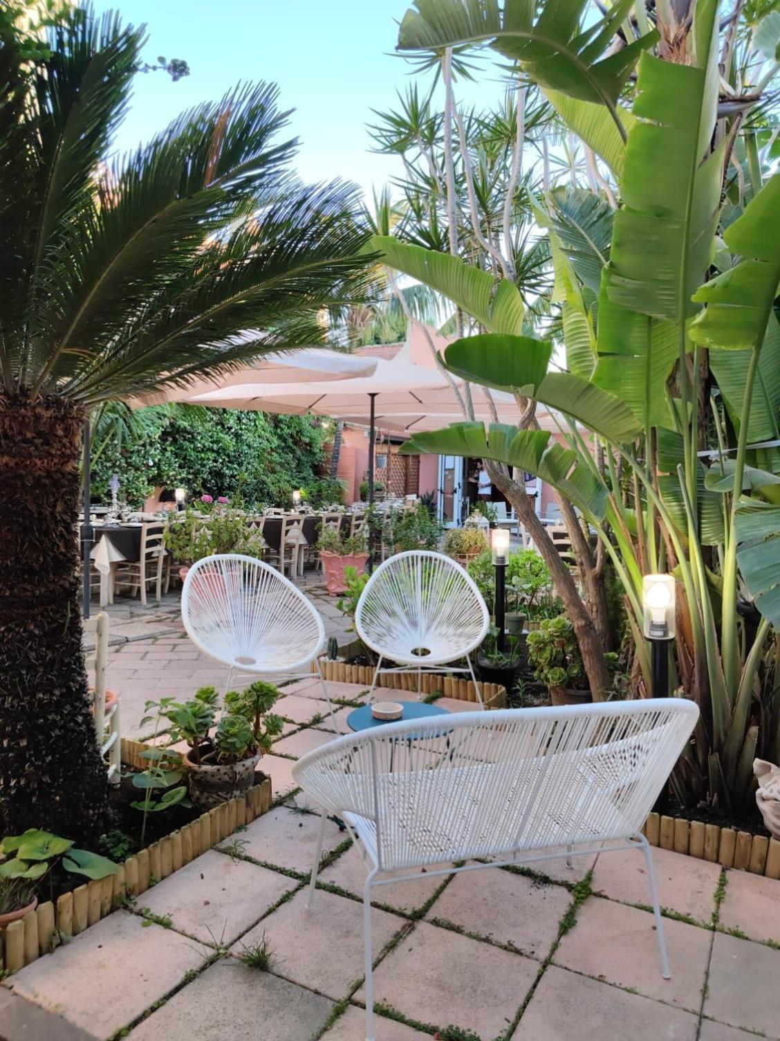 Hibiscus Comfort Stay Quartu Sant'Elena Exterior photo